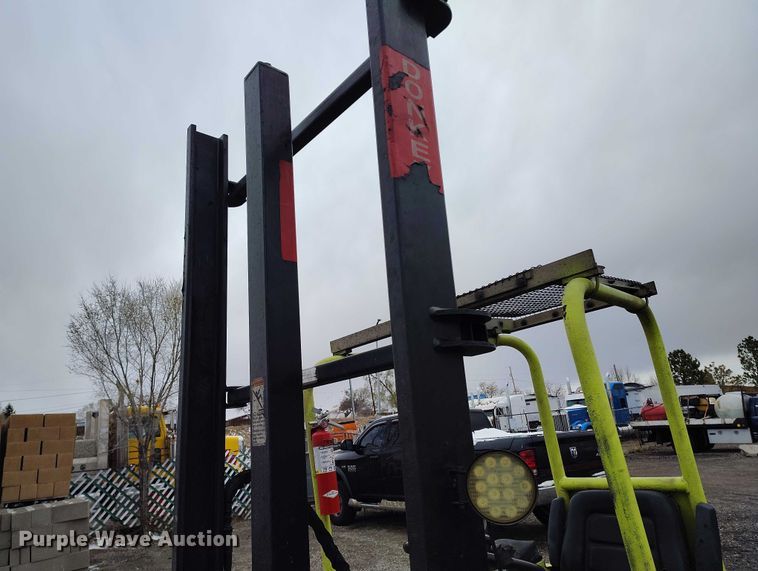 image for item IH9464 2002 Donkey D13-4K forklift