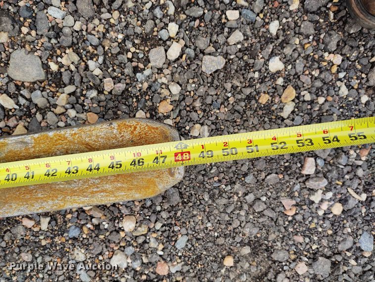 image for item IH9464 2002 Donkey D13-4K forklift