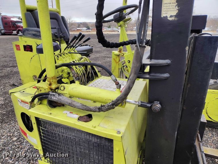 image for item IH9464 2002 Donkey D13-4K forklift