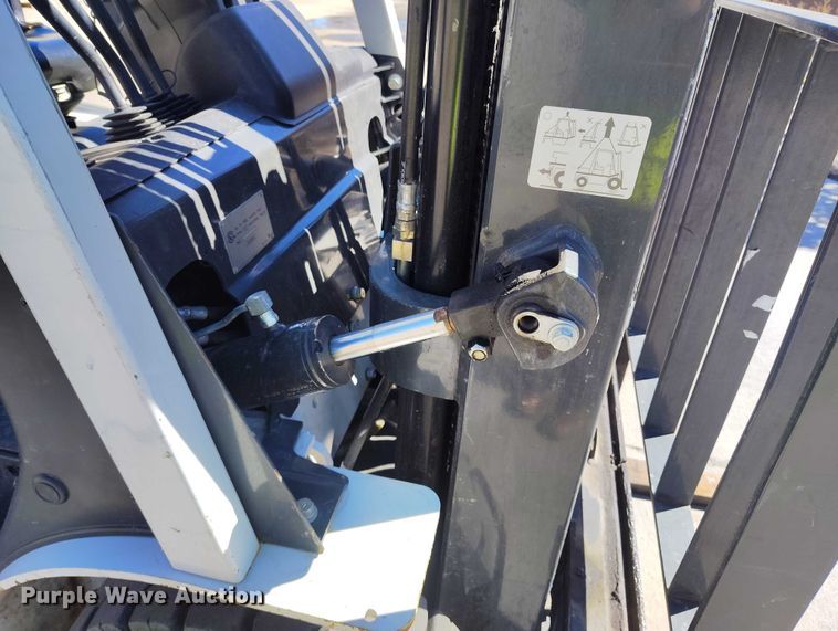 image for item IH9465 2016 UniCarriers PF50 forklift