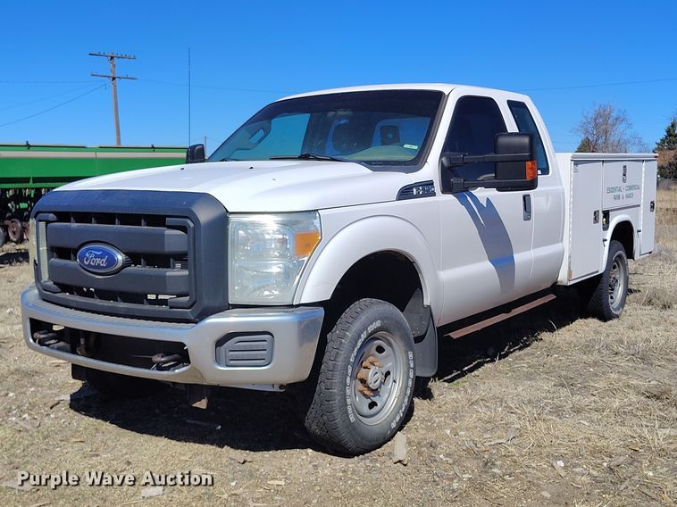 2014 Ford F250 Super Duty Ext. Cab utility bed pickup truck
