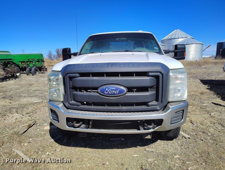 image for item IH9475 2014 Ford F250 Super Duty Ext. Cab utility bed pickup truck