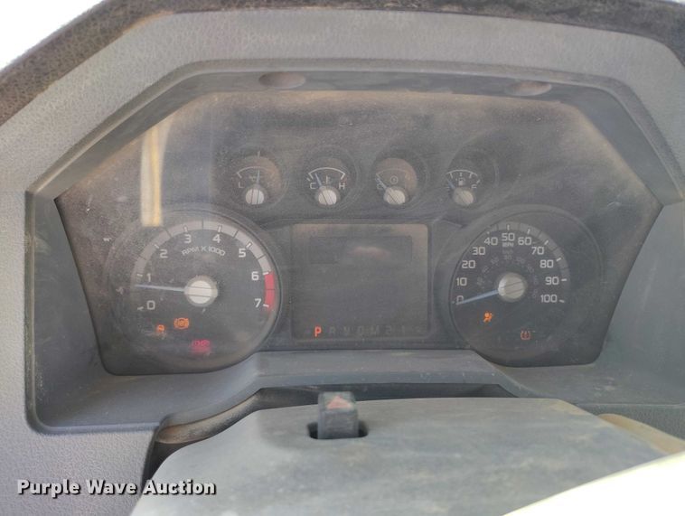 image for item IH9475 2014 Ford F250 Super Duty Ext. Cab utility bed pickup truck