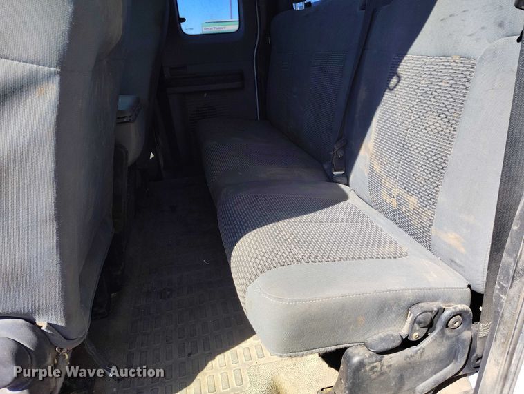 image for item IH9475 2014 Ford F250 Super Duty Ext. Cab utility bed pickup truck
