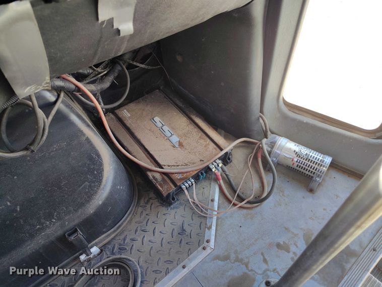 image for item IH9476 2007 Chevrolet C5500 shuttle bus