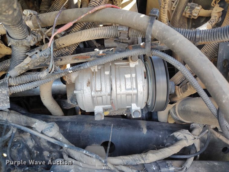 image for item IH9476 2007 Chevrolet C5500 shuttle bus