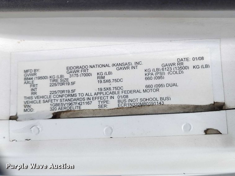 image for item IH9476 2007 Chevrolet C5500 shuttle bus