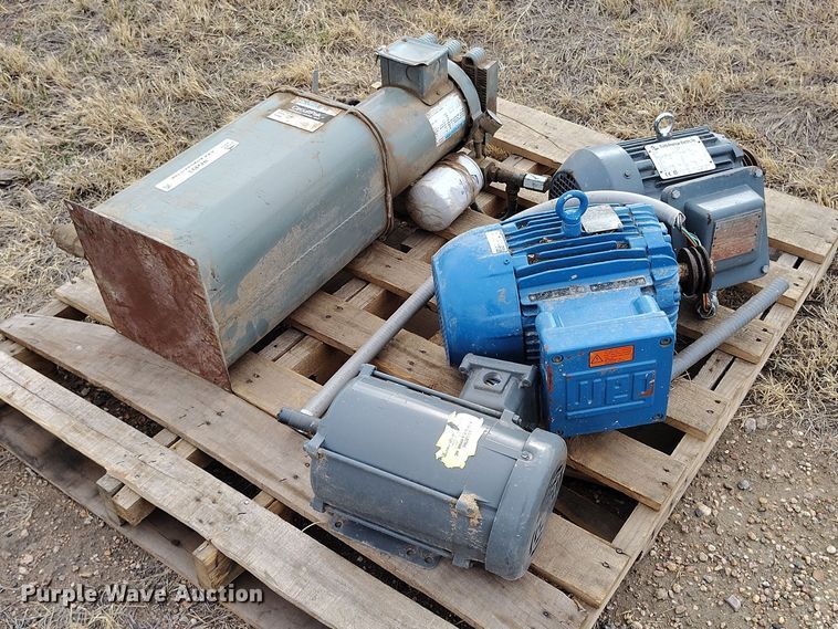 image for item IH9493 (3) electric motors