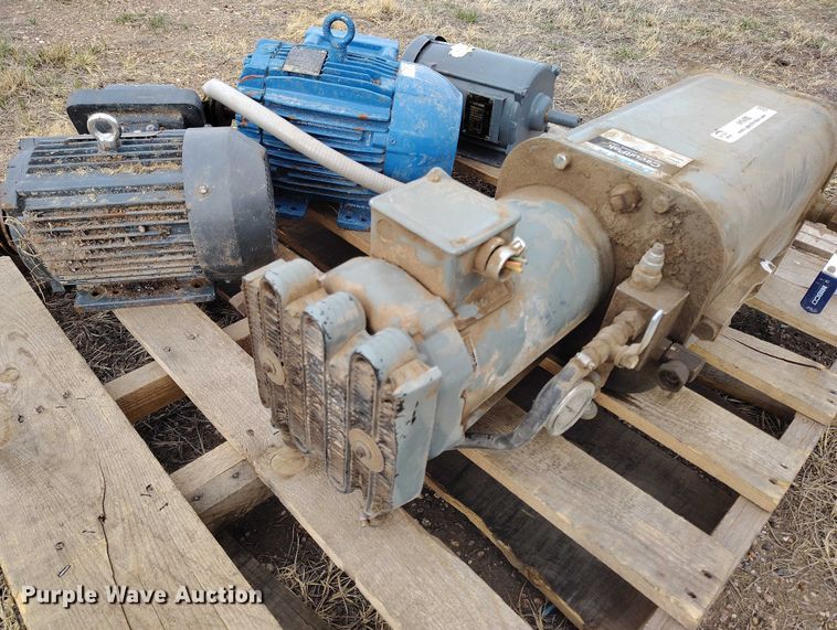 image for item IH9493 (3) electric motors