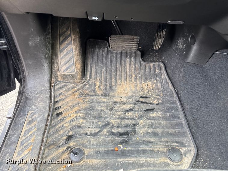 image for item ND9460 2021 Chevrolet Silverado 1500 Ext. Cab pickup truck