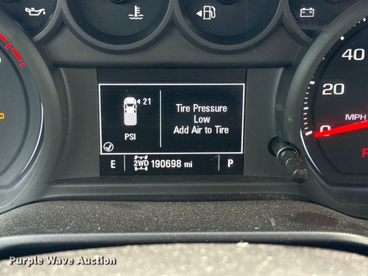 image for item ND9460 2021 Chevrolet Silverado 1500 Ext. Cab pickup truck