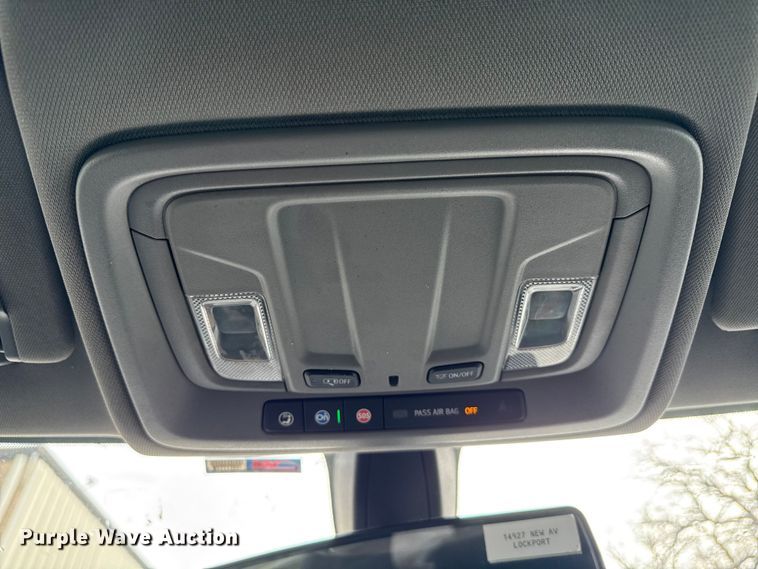 image for item ND9460 2021 Chevrolet Silverado 1500 Ext. Cab pickup truck