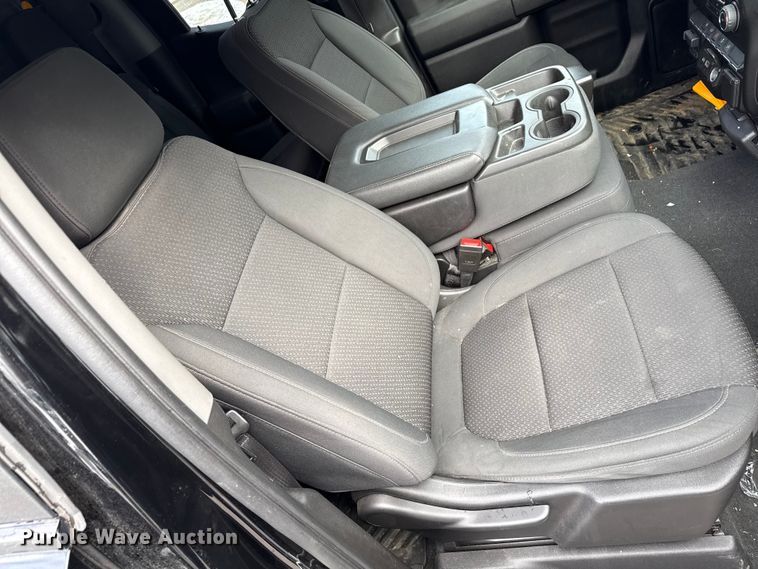 image for item ND9460 2021 Chevrolet Silverado 1500 Ext. Cab pickup truck