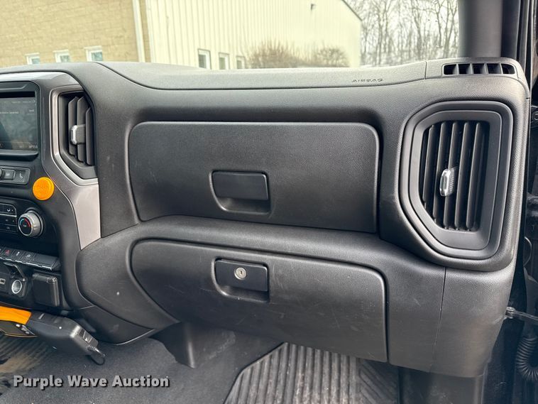 image for item ND9460 2021 Chevrolet Silverado 1500 Ext. Cab pickup truck