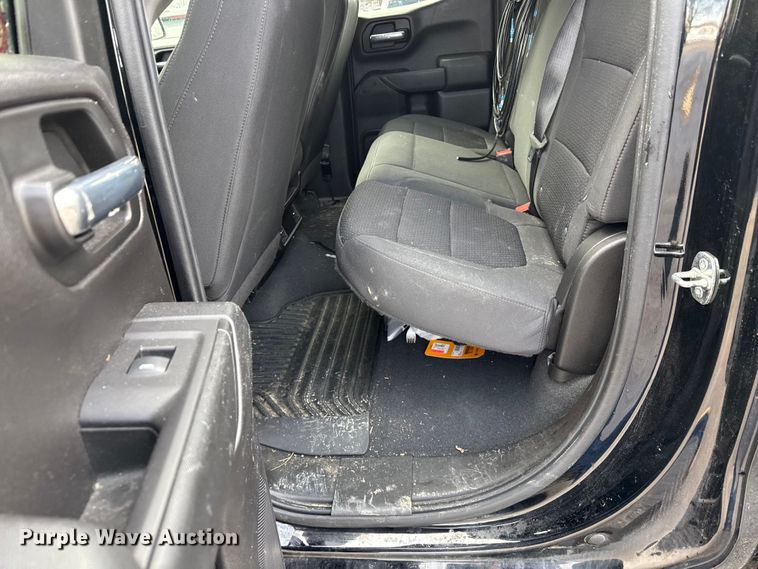 image for item ND9460 2021 Chevrolet Silverado 1500 Ext. Cab pickup truck