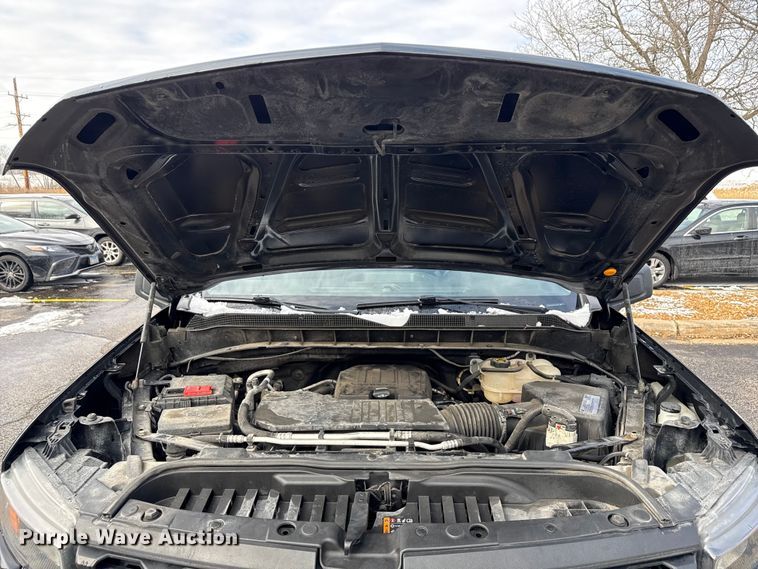 image for item ND9460 2021 Chevrolet Silverado 1500 Ext. Cab pickup truck