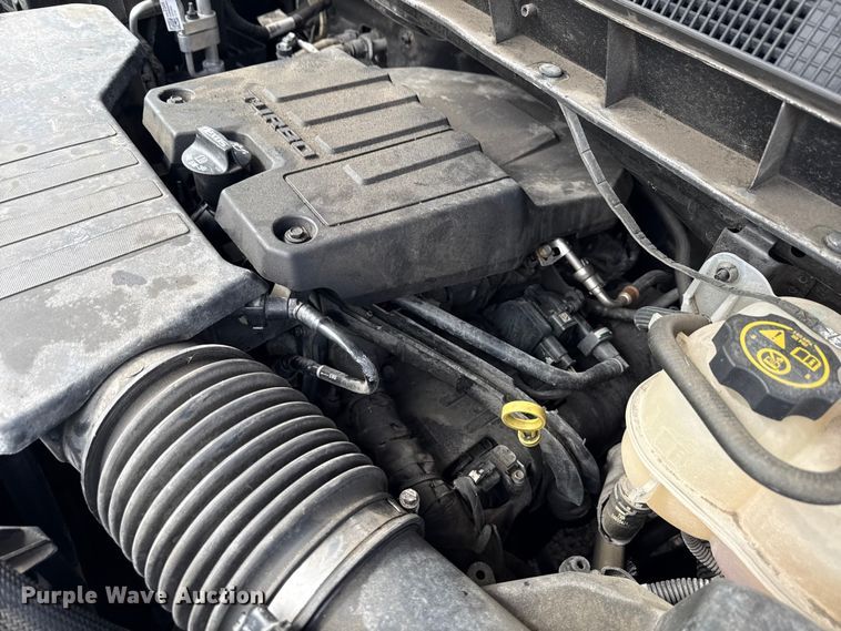 image for item ND9460 2021 Chevrolet Silverado 1500 Ext. Cab pickup truck