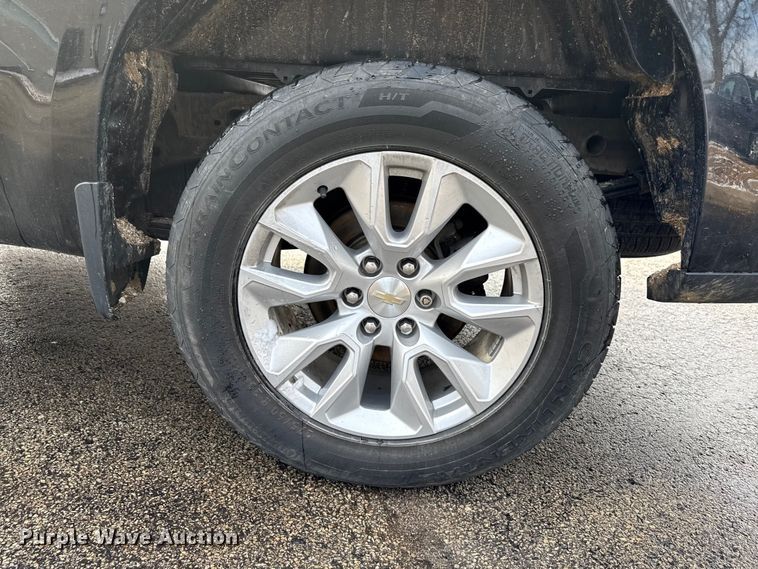 image for item ND9460 2021 Chevrolet Silverado 1500 Ext. Cab pickup truck