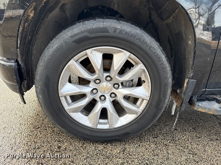 image for item ND9460 2021 Chevrolet Silverado 1500 Ext. Cab pickup truck