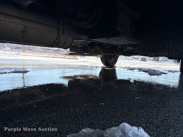 image for item ND9462 2017 Ford E350 shuttle bus