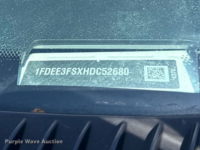 image for item ND9462 2017 Ford E350 shuttle bus