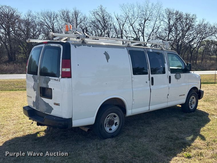 image for item NK9055 2003 GMC Savana van