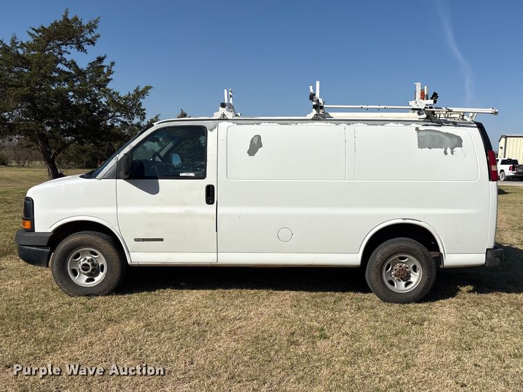 image for item NK9055 2003 GMC Savana van