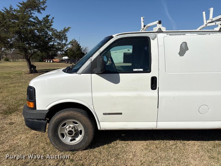 image for item NK9055 2003 GMC Savana van