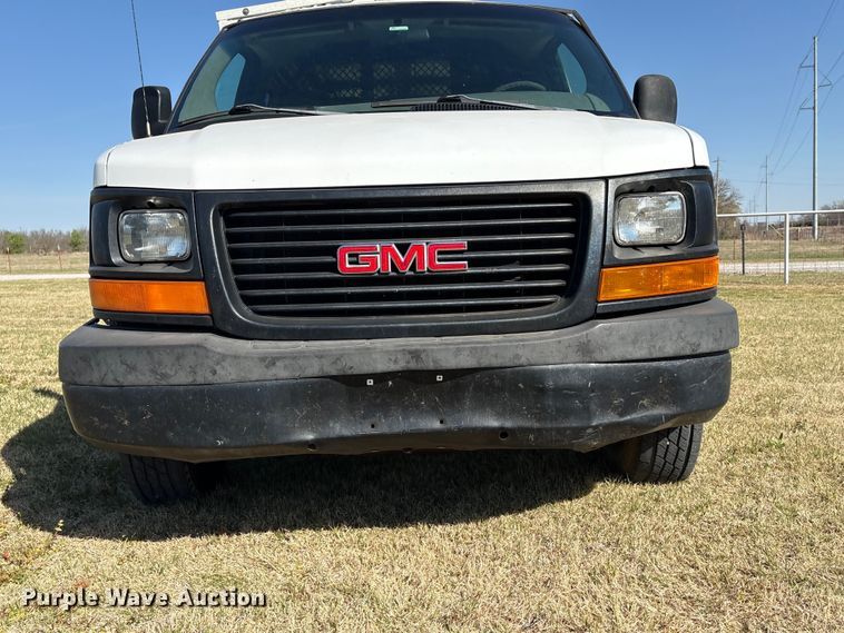 image for item NK9055 2003 GMC Savana van