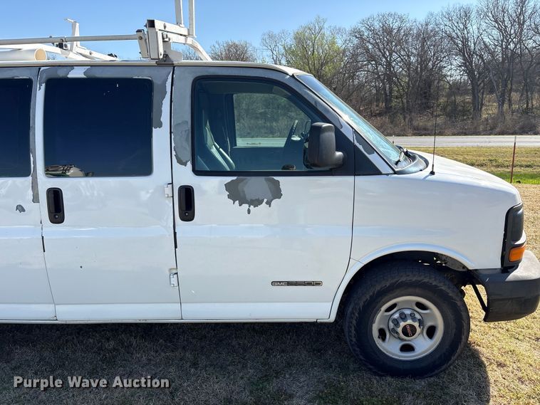 image for item NK9055 2003 GMC Savana van