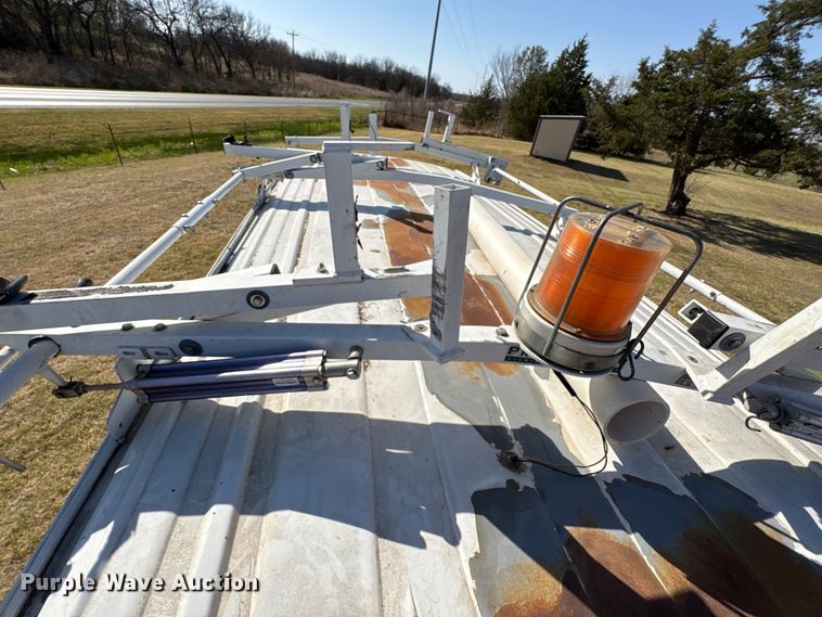 image for item NK9055 2003 GMC Savana van