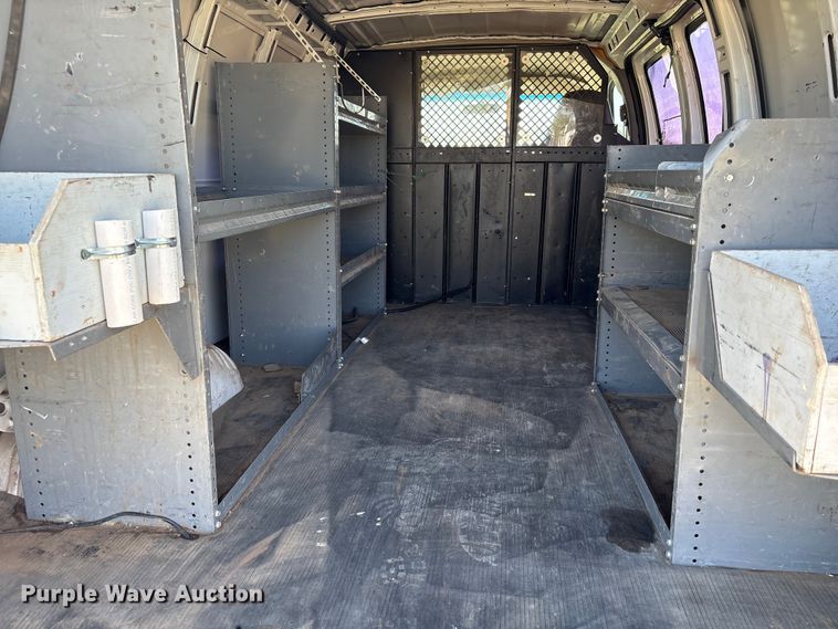 image for item NK9055 2003 GMC Savana van