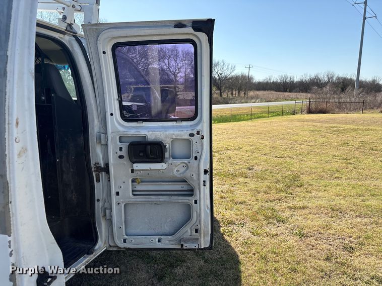 image for item NK9055 2003 GMC Savana van