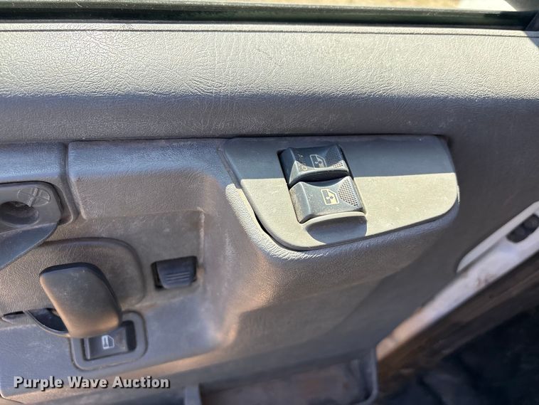 image for item NK9055 2003 GMC Savana van