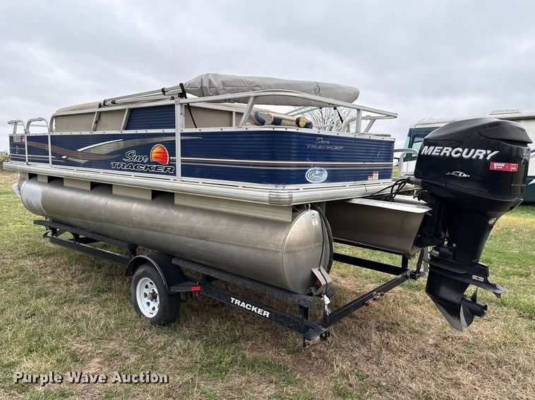 image for item NK9127 2012 Sun Tracker Fishin' Barge 20 boat