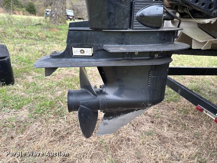 image for item NK9127 2012 Sun Tracker Fishin' Barge 20 boat