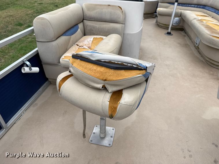 image for item NK9127 2012 Sun Tracker Fishin' Barge 20 boat