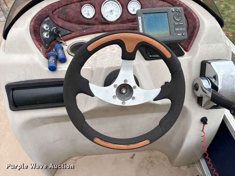 image for item NK9127 2012 Sun Tracker Fishin' Barge 20 boat