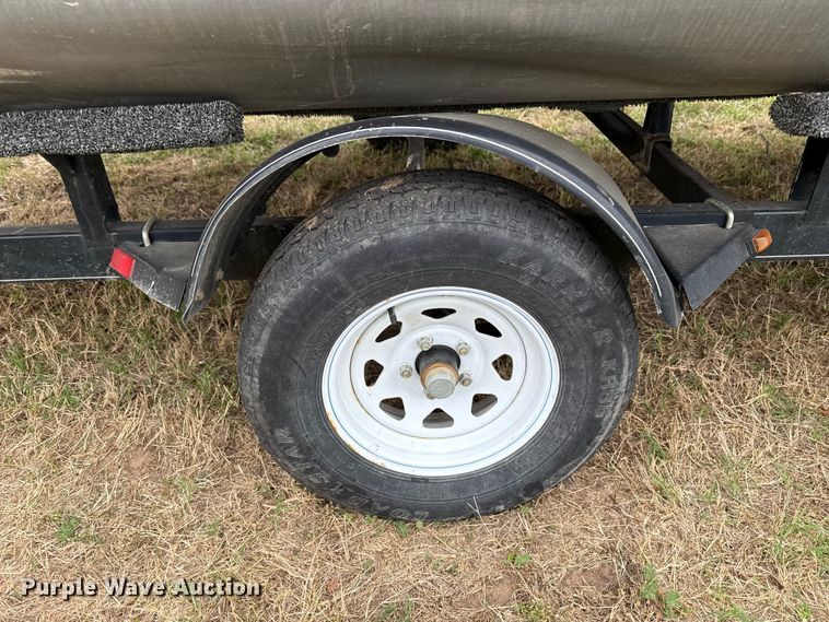 image for item NK9127 2012 Sun Tracker Fishin' Barge 20 boat