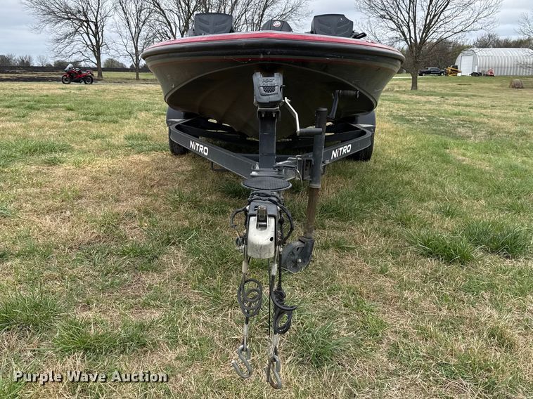 image for item NK9128 2019 White River Nitro Z19 boat