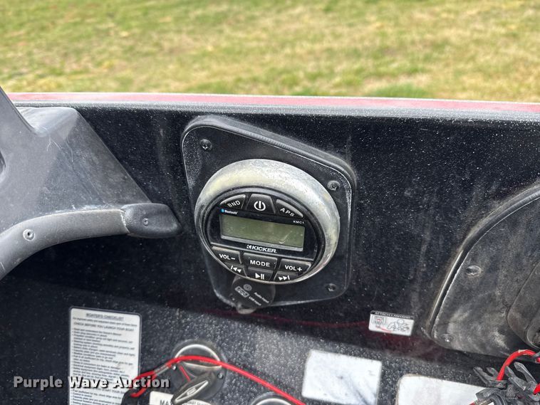 image for item NK9128 2019 White River Nitro Z19 boat