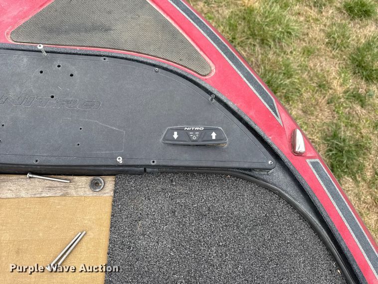 image for item NK9128 2019 White River Nitro Z19 boat