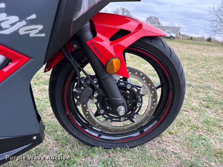 image for item NK9131 2025 Kawasaki Ninja 500 motorcycle