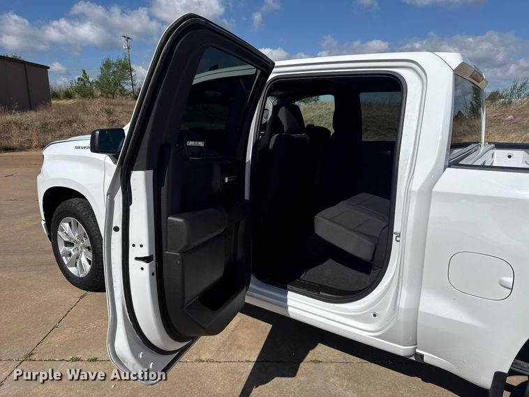 image for item NK9149 2021 Chevrolet Silverado 1500 Crew Cab pickup truck