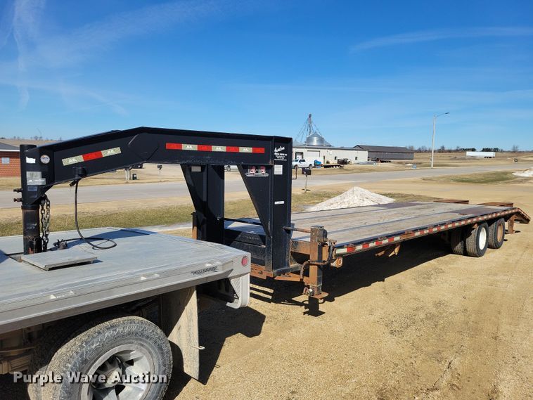 image for item NK9915 2013 Behnke equipment trailer