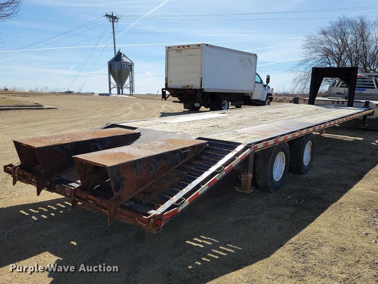 image for item NK9915 2013 Behnke equipment trailer
