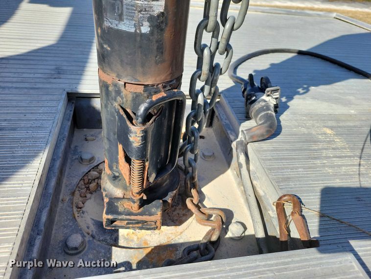 image for item NK9915 2013 Behnke equipment trailer