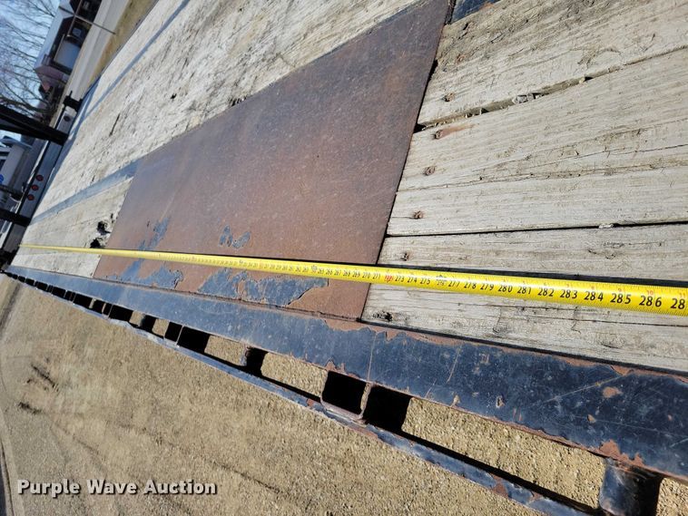 image for item NK9915 2013 Behnke equipment trailer