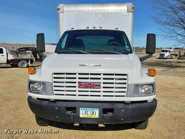 image for item NK9916 2004 GMC C5500 box truck