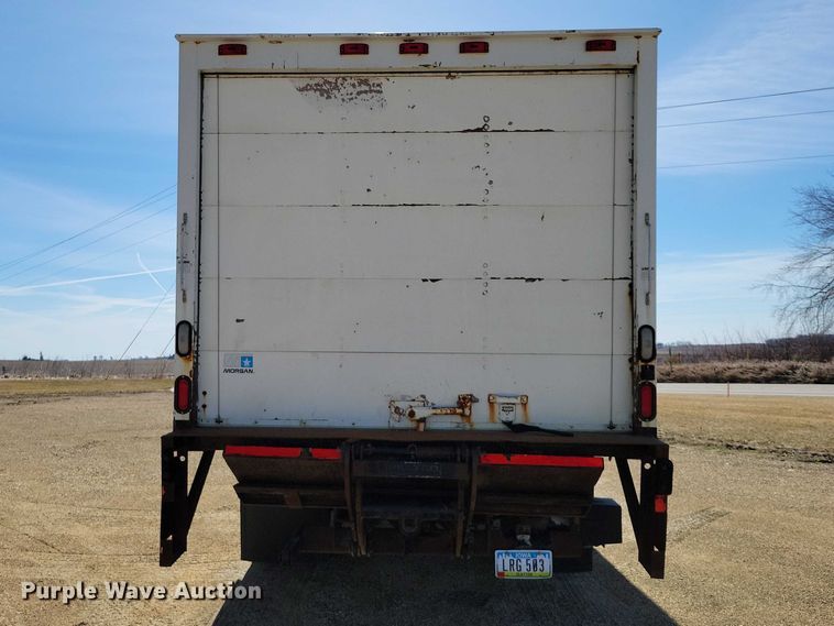 image for item NK9916 2004 GMC C5500 box truck